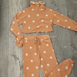 Star Patterned Orange Lounge Set